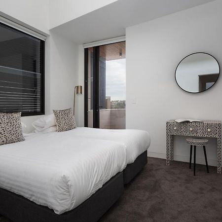 Stylish 2-Bed Apartment With Bbq Patio Near Beach Sydney Eksteriør bilde